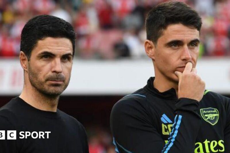 Carlos Cuesta: aprendiz de Mikel Arteta ao deixar o Arsenal e se tornar o técnico mais jovem da Europa