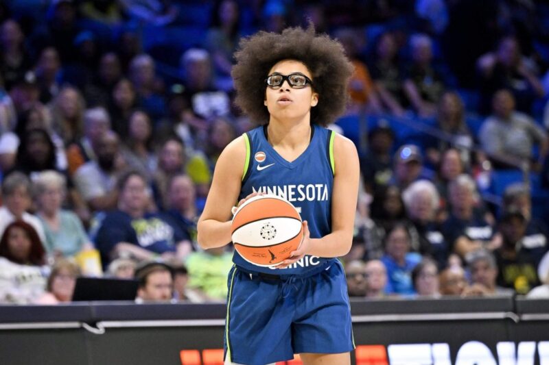 Olivia Miles estabelece recorde de 3 pontos para estreante na WNBA na vitória do Minnesota Lynx