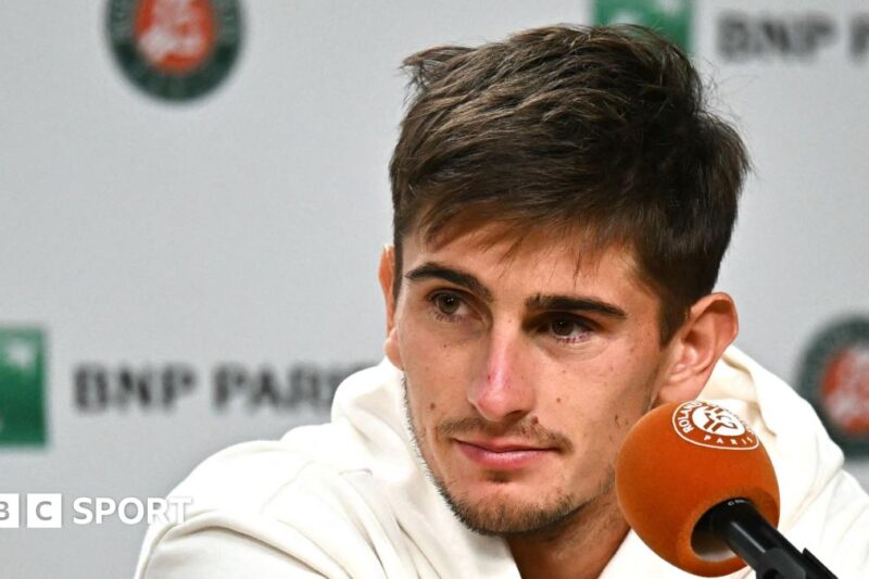 Resultados do Aberto da França 2026: Matteo Arnaldi desiste antes da semifinal contra Flavio Cobolli com vírus