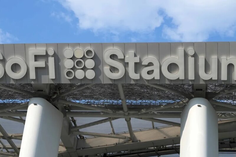 Trabalhadores do SoFi Stadium autorizam greve uma semana antes da Copa do Mundo
