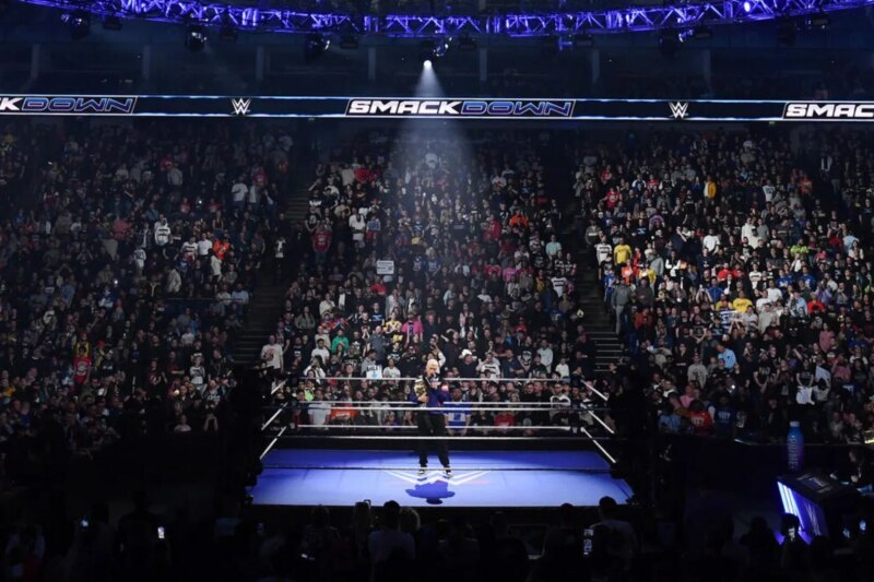 WWE Superstar entra em uma briga de fãs após uma noite humilhante
