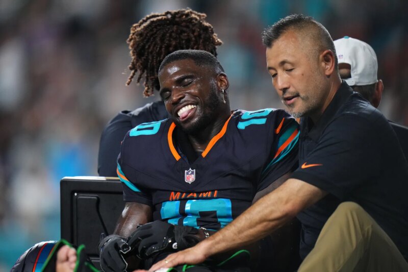 Tyreek Hill deixa uma mensagem importante para os fãs de Kansas City, alimentando o burburinho da reunião dos Chiefs