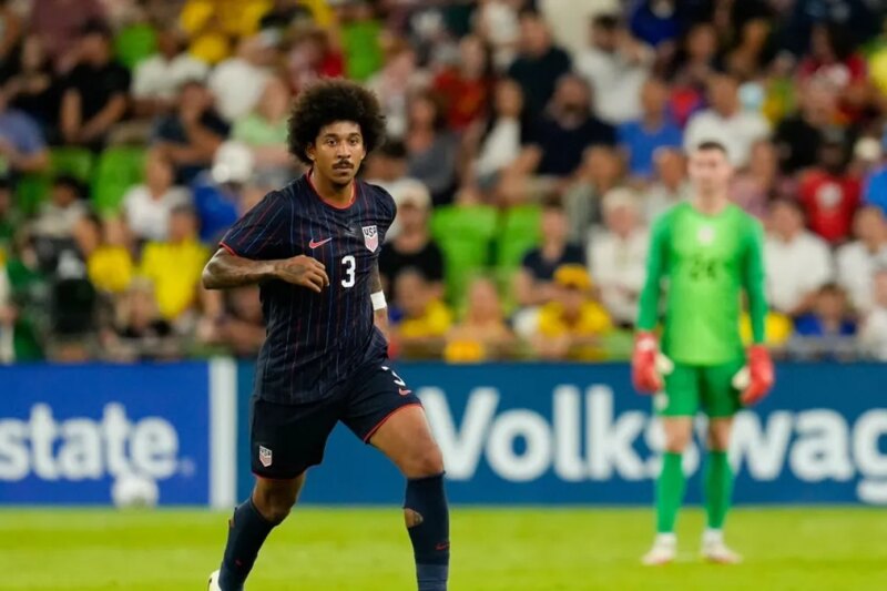 O zagueiro da USMNT, Chris Richards, treina, mas não vai competir contra a Alemanha