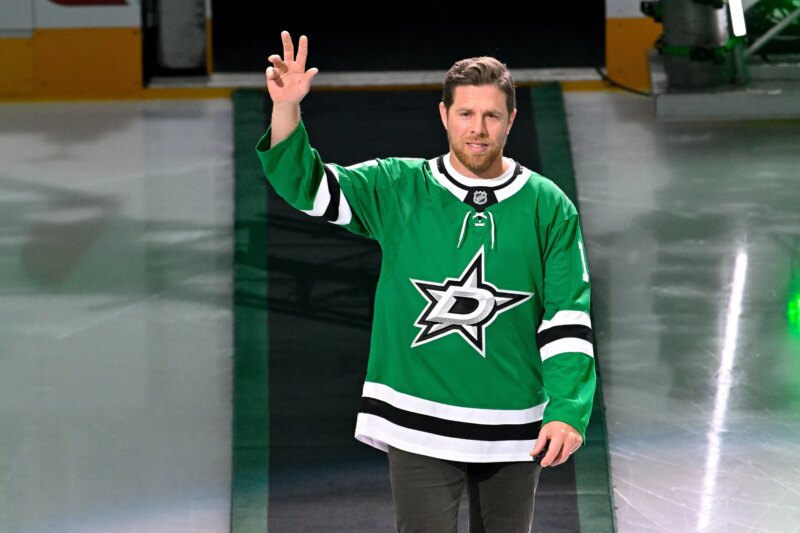 Maple Leafs tem como alvo Joe Pavelski enquanto a busca por um novo treinador se intensifica