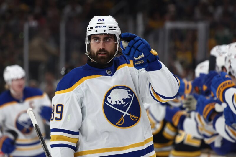 Buffalo Sabres enfrenta um revés quando a atualização sobre Alex Tuch vem à tona