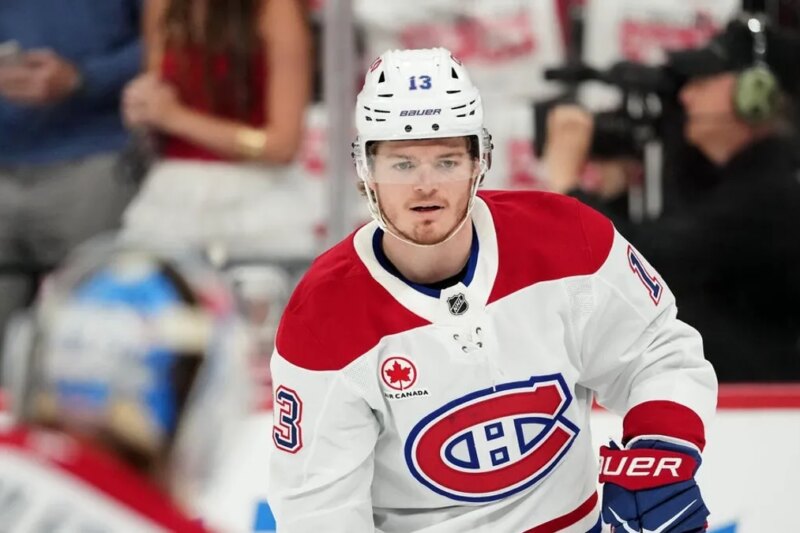 Cole Caufield, dos Canadiens, vence o Troféu Lady Byng