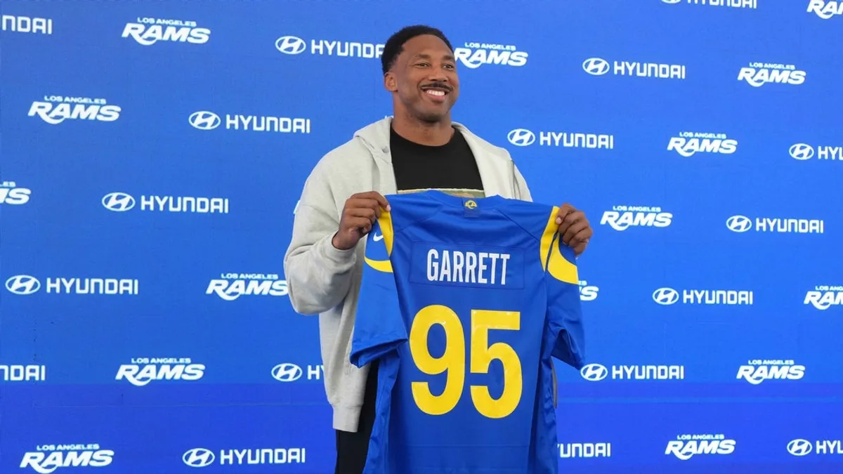 Relatórios: Rams reformulam o contrato de Myles Garrett em aumento salarial para 2026