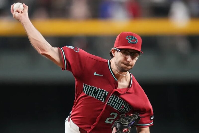 Zac Gallen, dos D-backs, tenta impedir a queda na final contra os Reds