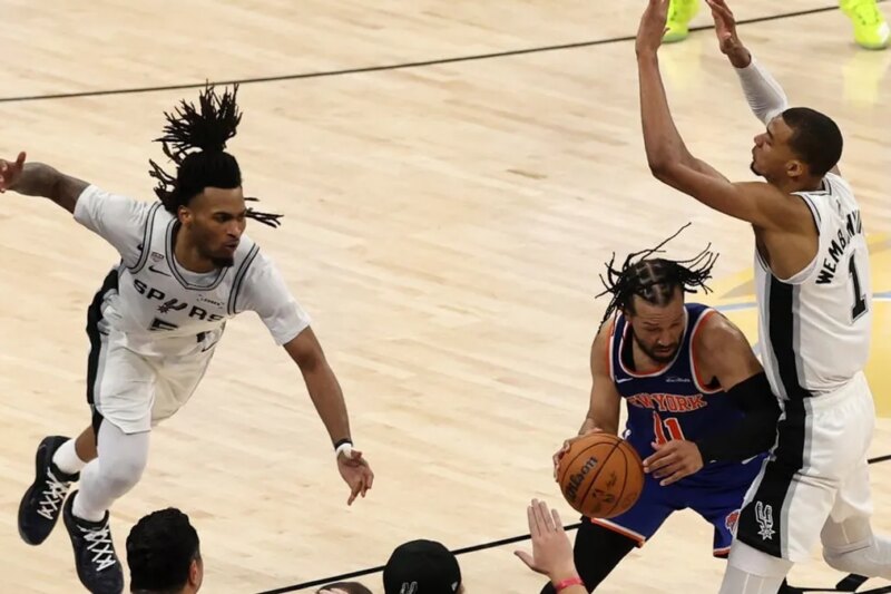 Knicks aproveitam a maturidade, coragem para levar dois em San Antonio