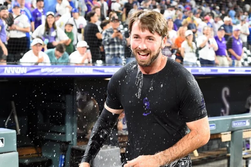 A saída de Sterlin Thompson encerra o rali dos Rockies contra os Cubs