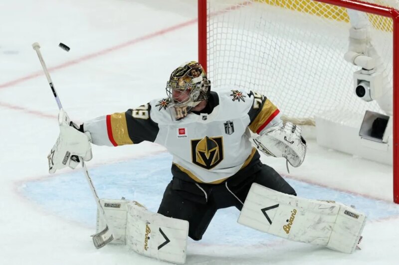 Knights confiam em Carter Hart com Canes prestes a conquistar a Copa Stanley