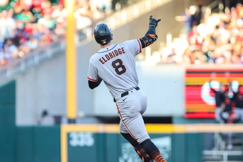 Luis Arraez homenageia e marca 4 enquanto os Giants seguram o Braves