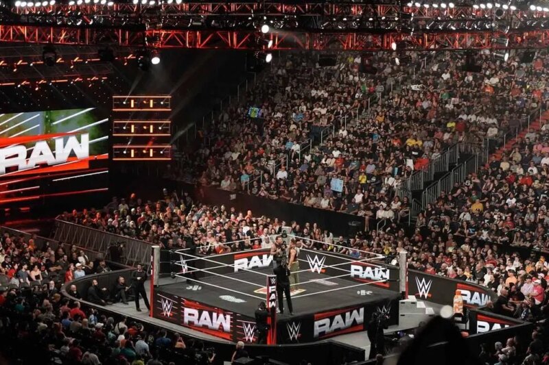 Comentador de topo disposto a regressar à WWE após 13 anos de ausência