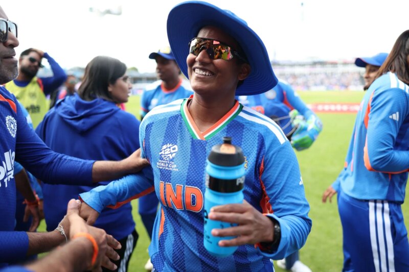 Deepti Sharma cria história com sensacional lançamento de cinco postigos na partida IND W x PAK W Feminina T20 da Copa do Mundo de 2026