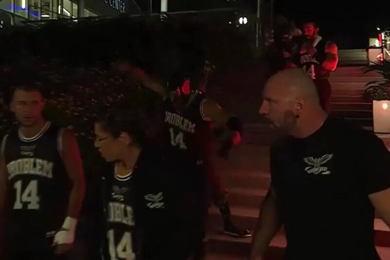 Jon Moxley e Death Riders envolvidos em séria briga nos bastidores pouco antes do evento principal da colisão AEW