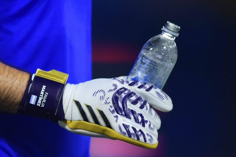 A reviravolta da FIFA sobre ‘Watergate’: afinal, os torcedores podem levar garrafas para os estádios?