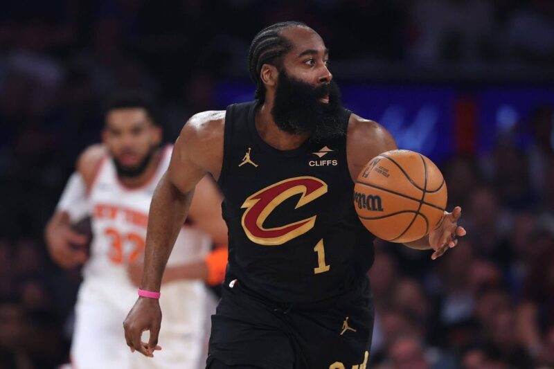 James Harden é preso e acusado de porte ilegal de arma em Houston