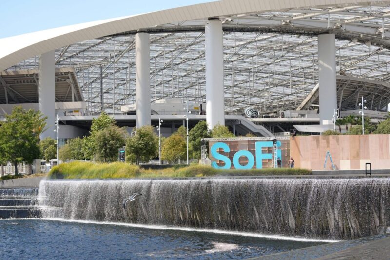 Uma semana antes da abertura da Copa do Mundo da USMNT, o sindicato dos trabalhadores do SoFi Stadium vota para autorizar a greve