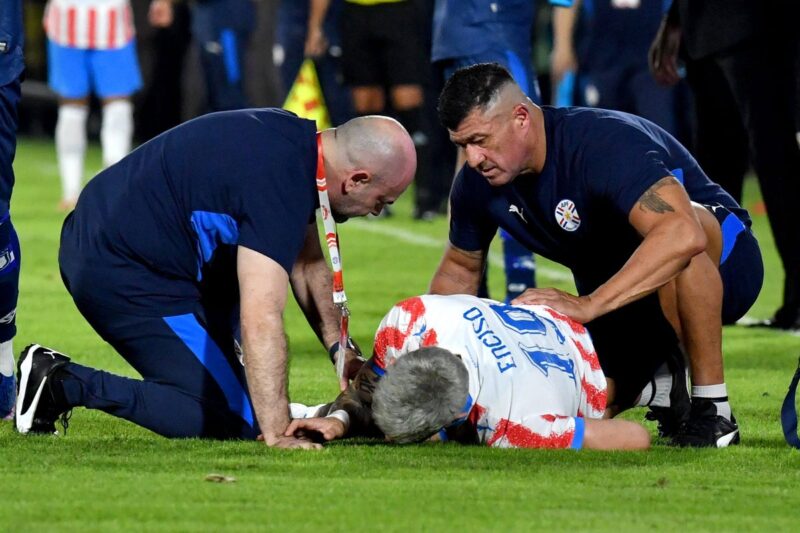 Julio Enciso, do Paraguai, sofre lesão uma semana antes da estreia da Copa do Mundo contra a USMNT