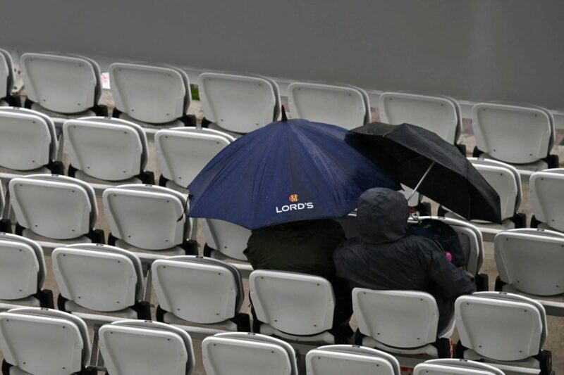O críquete e a chuva: o que acontece quando o dia de jogo é arruinado pelo clima?