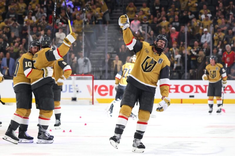 Brayden McNabb, do Golden Knights, passou de um quarto de hospital para herói da final da Copa Stanley