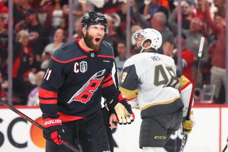 Um atacante de 12 pontos pode realmente ser o MVP dos playoffs da NHL? O caso sem precedentes de Jordan Staal, Conn Smythe