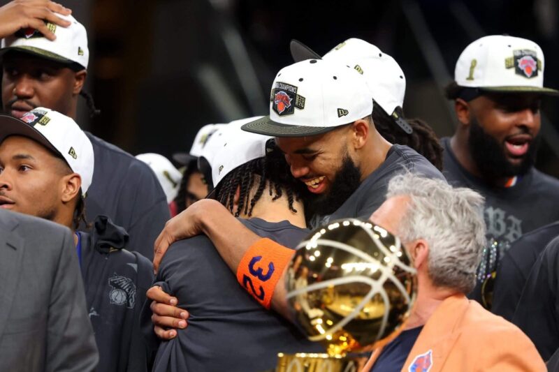 Knicks saudados por ganhar o título enquanto Trump, Obama, Chalamet e outros pesam