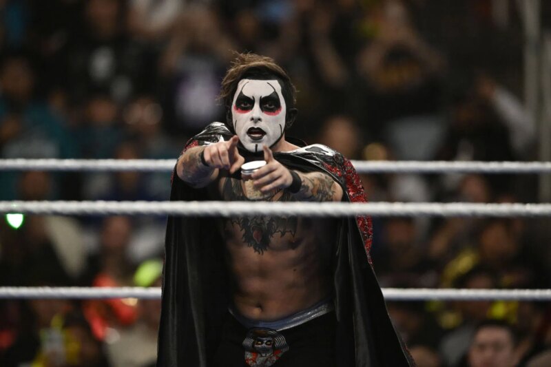 Danhausen posta uma foto dos bastidores ao lado da lenda viva de 60 anos, poucas horas depois do WWE RAW