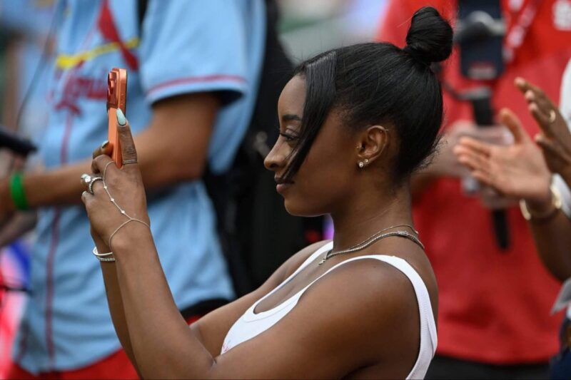 Simone Biles revela recente susto de saúde: ‘Quase morrer não estava na minha cartela de bingo’
