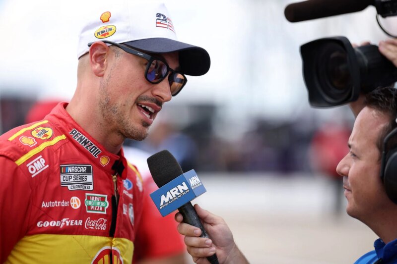 Joey Logano chama isso de “sucesso” depois que Christopher Bell escapa dos ferimentos graves do assustador acidente em Michigan