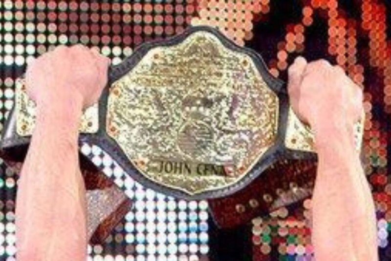 Partida em massa causa fratura moral nos bastidores; O ex-campeão da WWE revela tudo