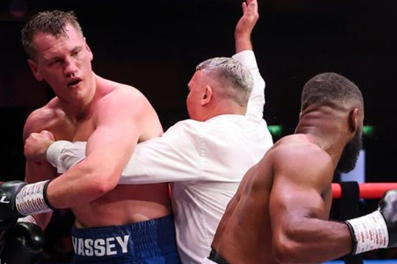 Cheavon Clarke se recupera de dois knockdowns para parar Jack Massey após thriller de peso cruzado em Bournemouth | Notícias de boxe
