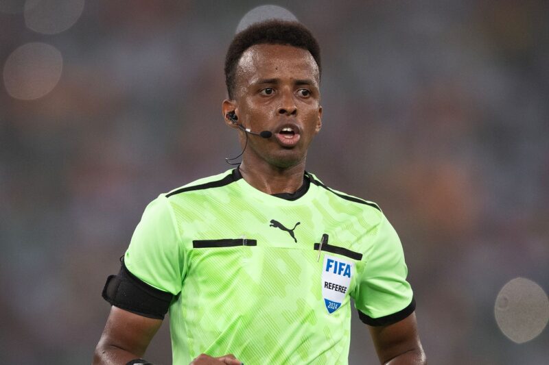 Árbitro somali retirado da Copa do Mundo: Omar Artan perde torneio após negação de visto dos EUA | Notícias de futebol