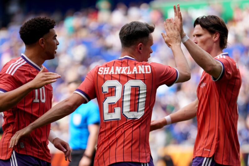 Bolívia 0-4 Escócia: Che Adams marca dois gols em vitória enfática no aquecimento para a Copa do Mundo | Notícias de futebol