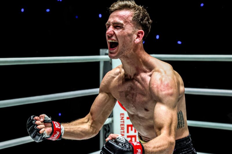 ONE Championship: O escocês Stephen Irvine enfrentará o tailandês Suablack Tor Pran49 no ONE Fight Night 45 | Notícias da WWE