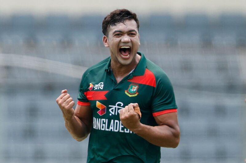 Austrália sofre derrota na série ODI de Bangladesh enquanto a ordem superior de Josh Inglis entra em colapso em uma partida chuvosa | Notícias de críquete