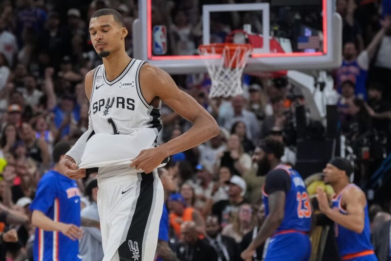 Finais da NBA: New York Knicks venceu o San Antonio Spurs por pouco após erro de Victor Wembanyama e subiu por 2 a 0 após duas vitórias fora de casa | Notícias da NBA