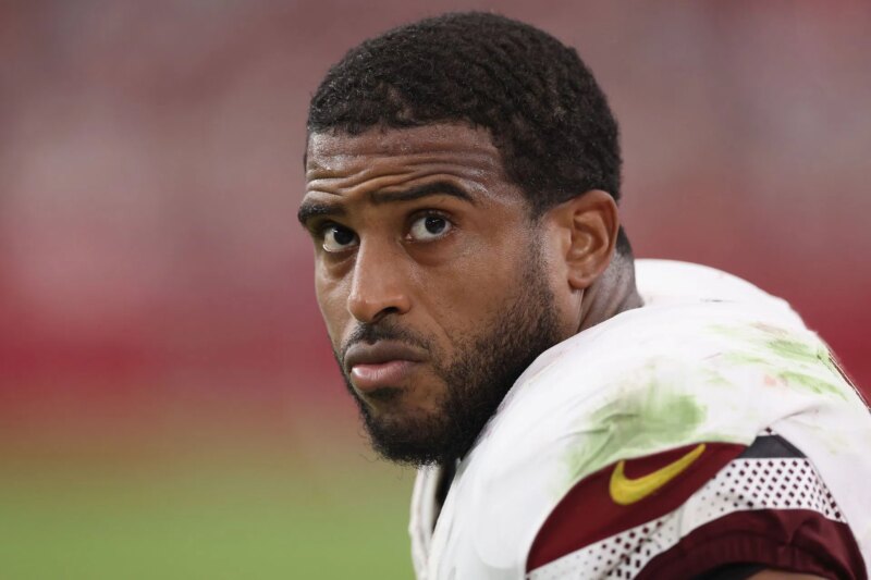 3x campeão do Super Bowl é sincero sobre Bobby Wagner potencialmente assinando com a equipe AFC de $ 5.250.000.000