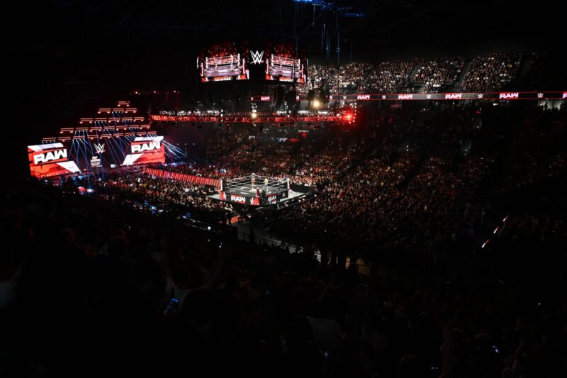 ASSISTIR: Novo ângulo de salto chocante no WWE RAW